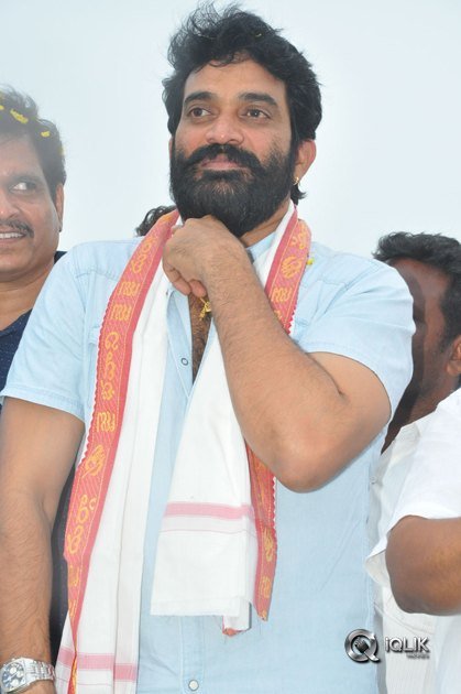 Jaya-Janaki-Nayaka-Movie-Vijayotsava-Veduka-At-Hamsala-Deevi